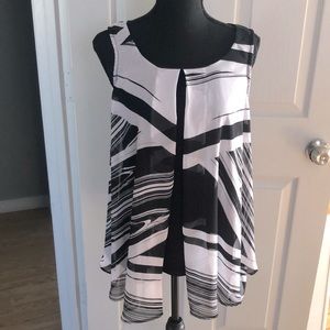 Shirt-Black and white two layers in the front